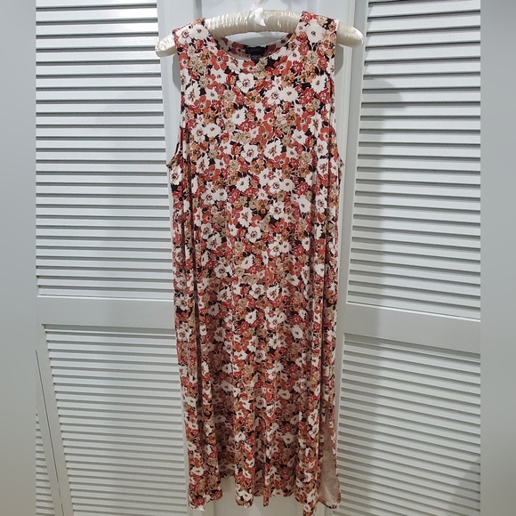J. Jill Dresses & Skirts - J.Jill Wearever XL Petite floral sleeveless maxi dress Red Rose White Black